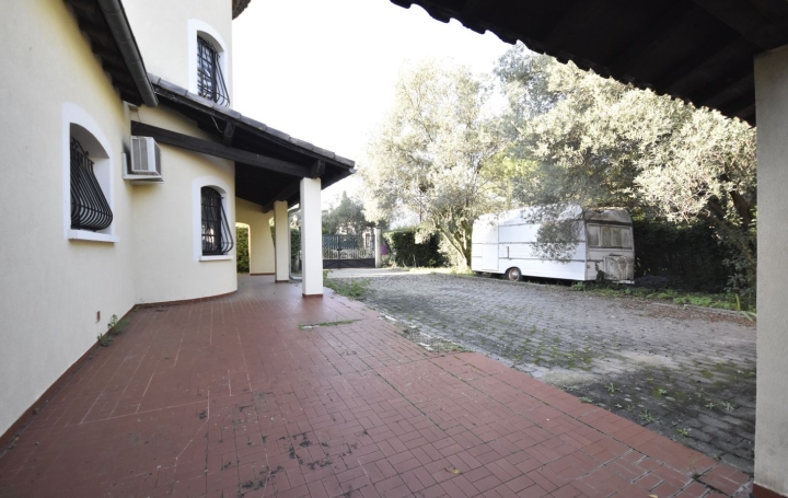 Villa   AIGUES-VIVES  160 m2 420 000 € 